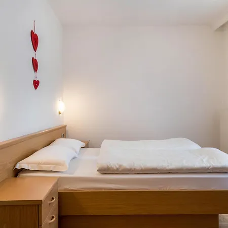 Lory 3 * 卡纳泽伊