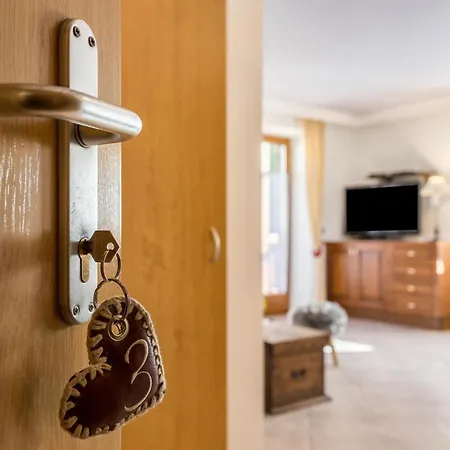 Lory 3 * 卡纳泽伊